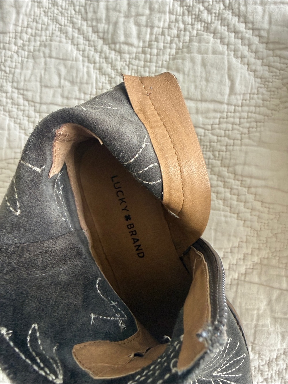 Lucky Brand LK-FLORINIAH Gray Suede Western Ankle Boots US7 Contrast Stitching - Picture 12 of 12